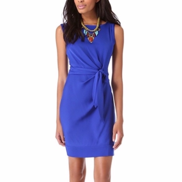 DVF Della Faux Wrap Silk Dress on Sale! - Picture 2 of 9